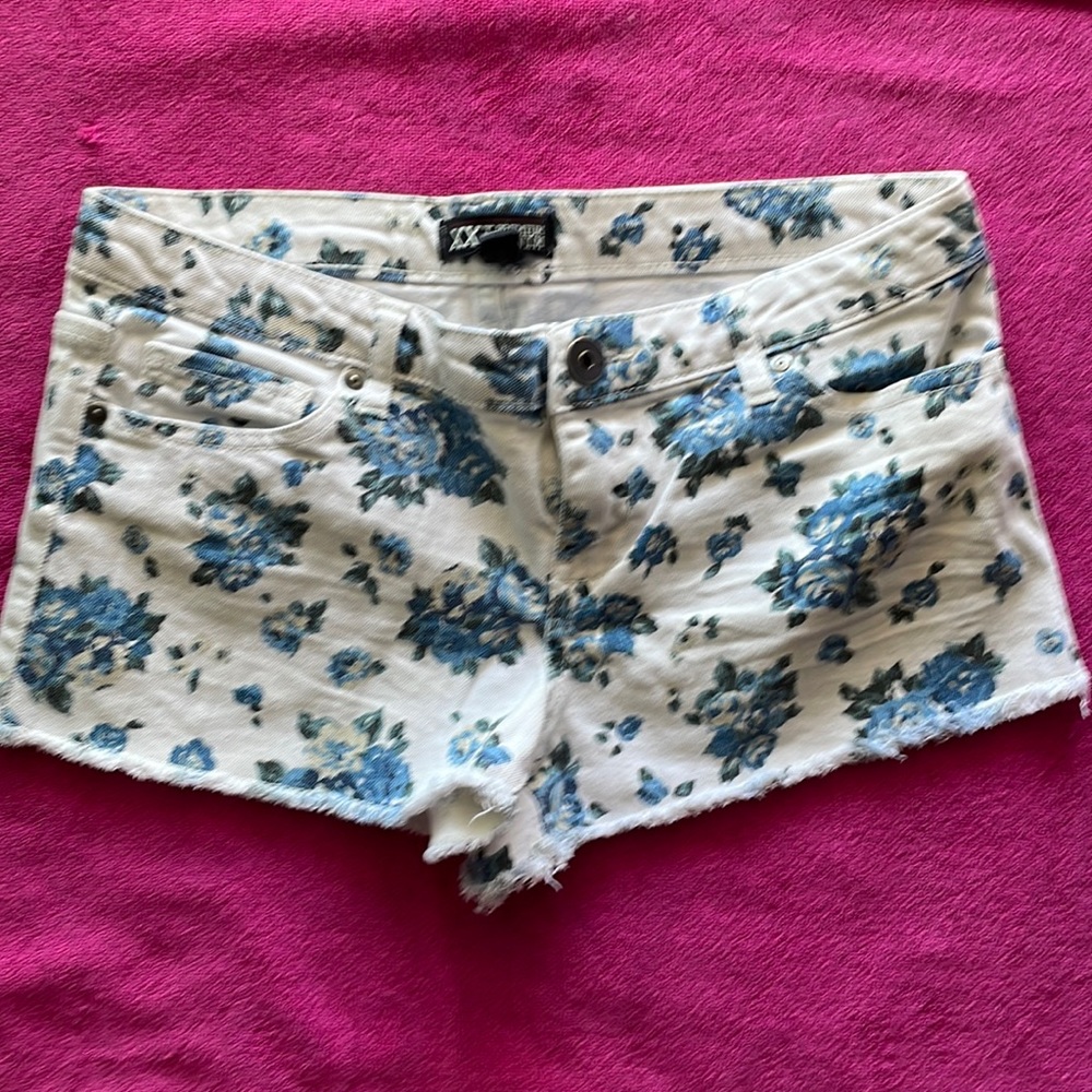 Blue green white floral print denim shorts size 27